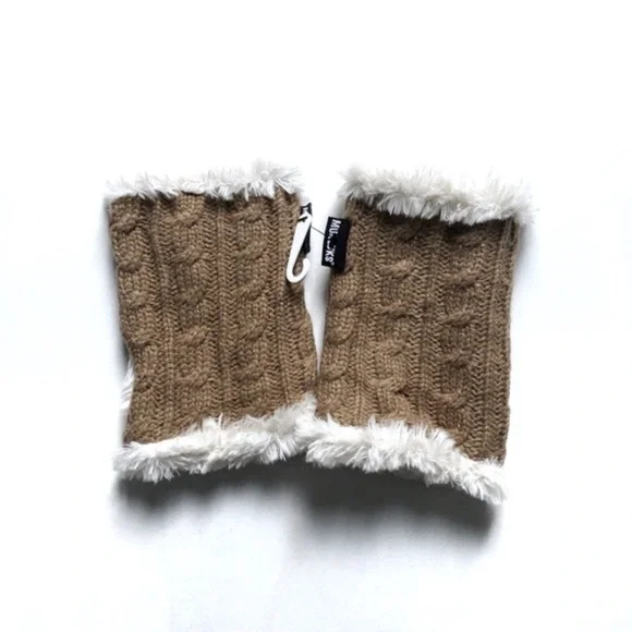 NWOT Mukluks Arm Warmers Knitted Fingerless Gloves - Picture 4 of 5